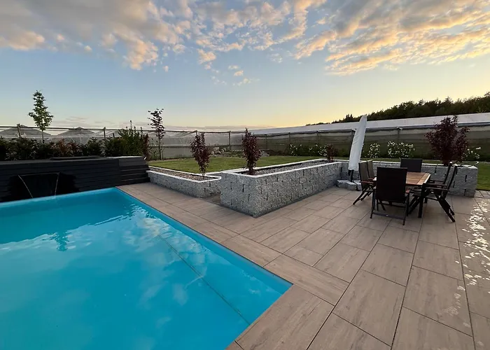 Ferienhaus Mit Privatem Pool